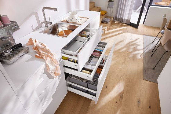K-BLUM Antaro, zásuvka D 650mm/65kg, Blumotion/TOB, bílá, vrut, dřez