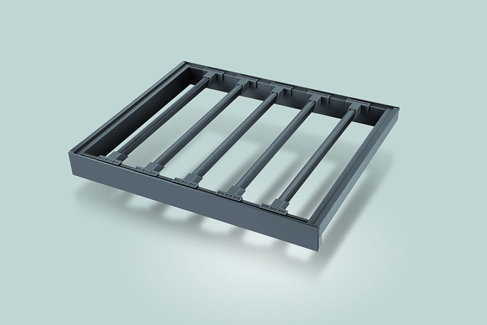 StrongWire držák kalhot, s rámem a tlumeným výsuvem, 700mm, hnědý