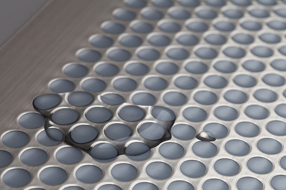 Podložka Aqua-Non 564x500mm alu metalic s nerezovou fólií