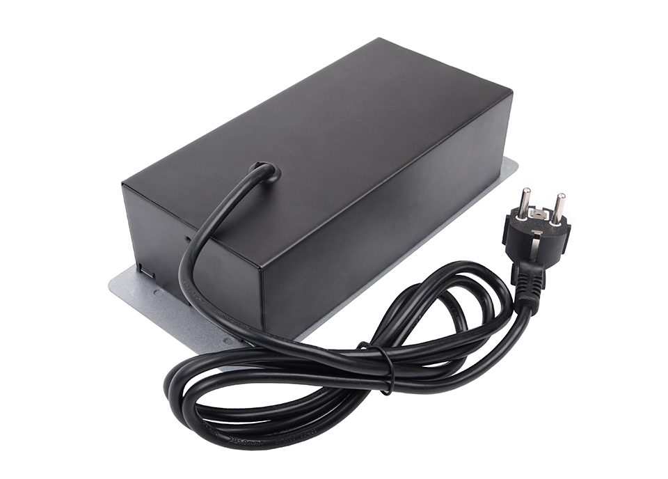 StrongPower Elektrická zásuvka 2x 230V, Francouzská, 2x USB A+C, černá
