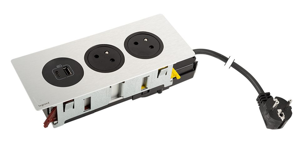 K- LEGRAND elektrická zásuvka Disq´In 2x 230V FR + 1x USB A+C, černá/nerez