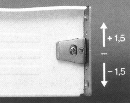 FGV zásuvka, kolečkový výsuv s bočnicí, H117/450mm/25kg, bílá