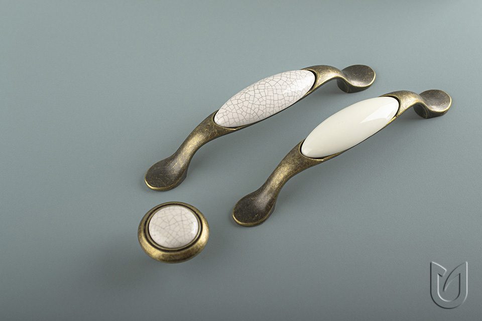 TULIP Úchytka Gipa 96 nikl tmavý/porcelán bílý + šroubky