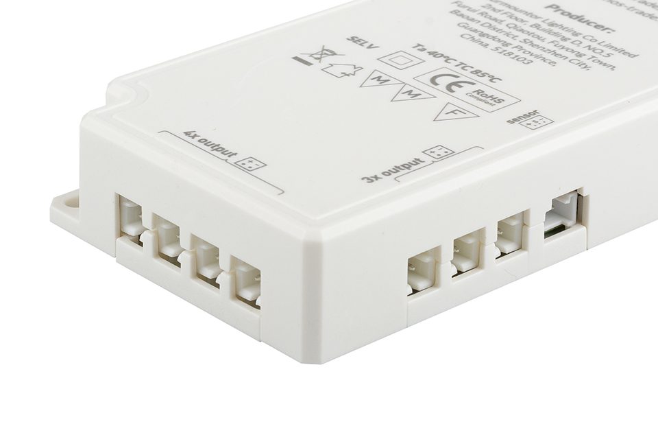 StrongLumio napájecí zdroj 12V - 60W (7x mini konektor + 1x 3PIN konektor)