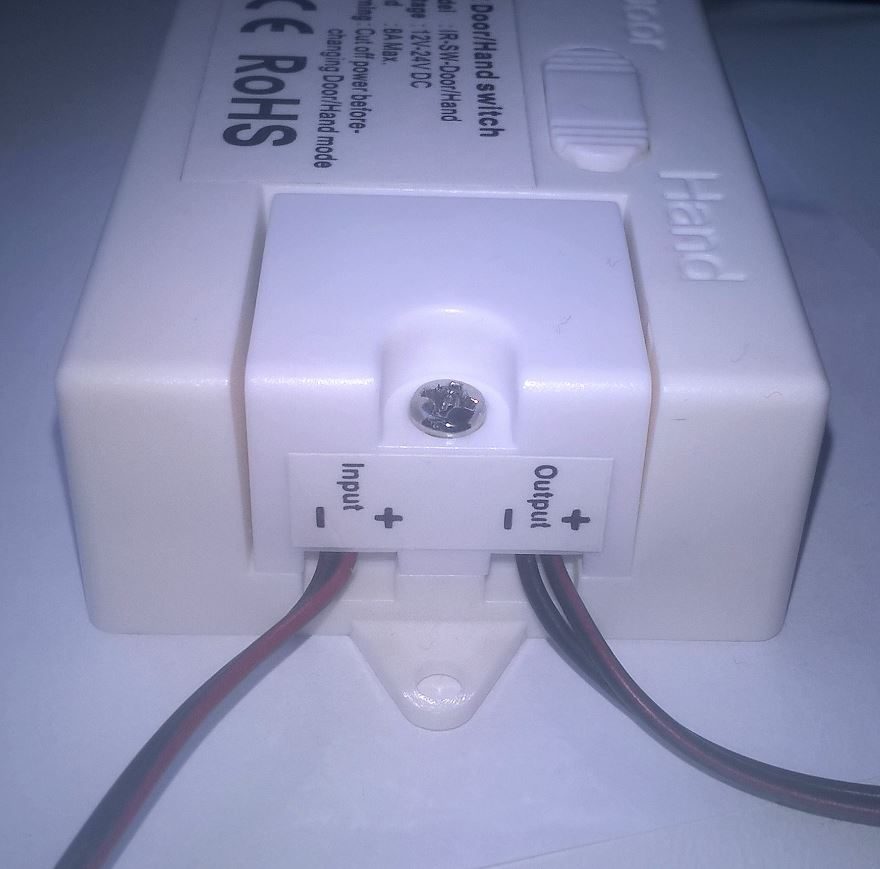 StrongLumio vypínač/dveřní senzor pro max. 3 čidla, 12-24V 8A