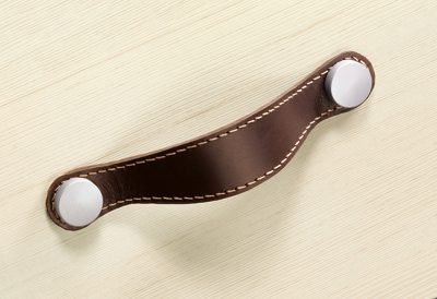 HETTICH 9113646 Úchytka Gela 128 tmavě hnědá kůže