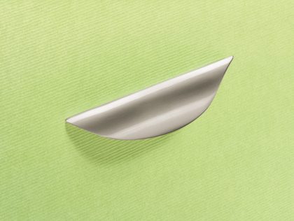 HETTICH 9070121 Úchytka TRENTO 93/32 mm imitace nerezi